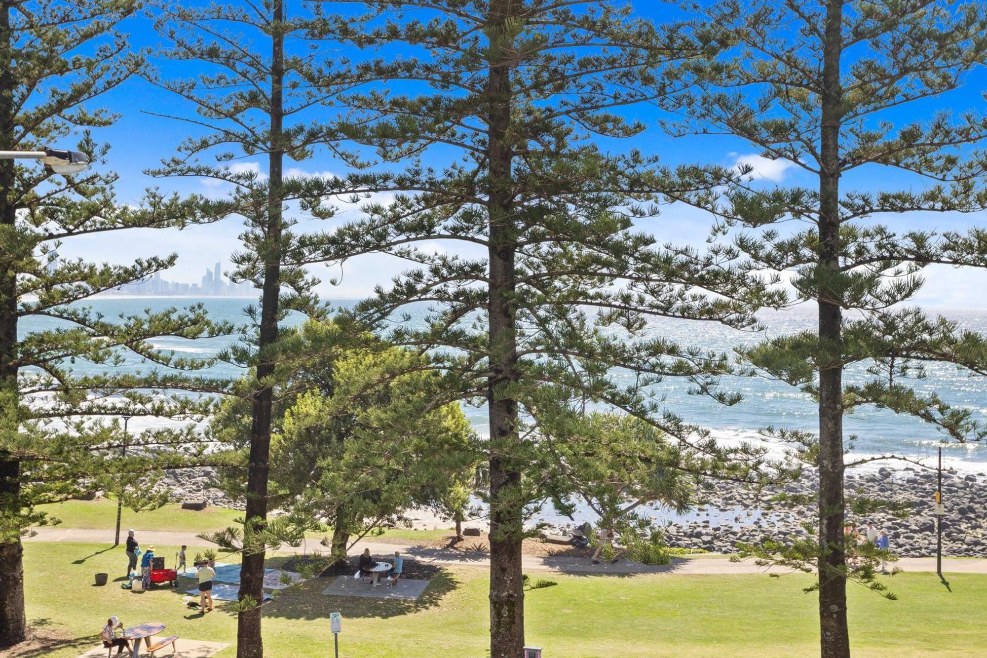 Goodwin Towers - Hosted By Burleigh Letting Apartment Gold Coast Exterior photo